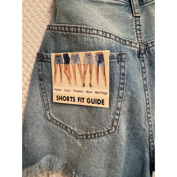 S.O.N.G. High Rise Mom Shorts - Picture 3 of 10